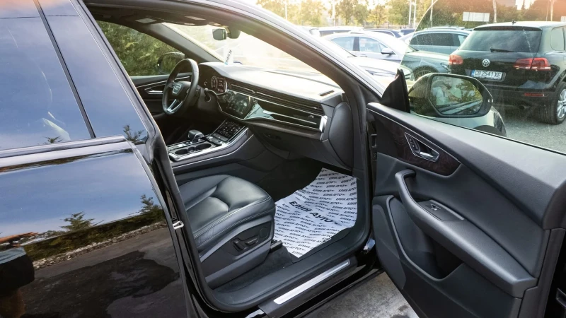 Audi Q8 50TFSI QUATTRO FULL BLACK LINE ЛИЗИНГ 100%, снимка 13 - Автомобили и джипове - 51672057