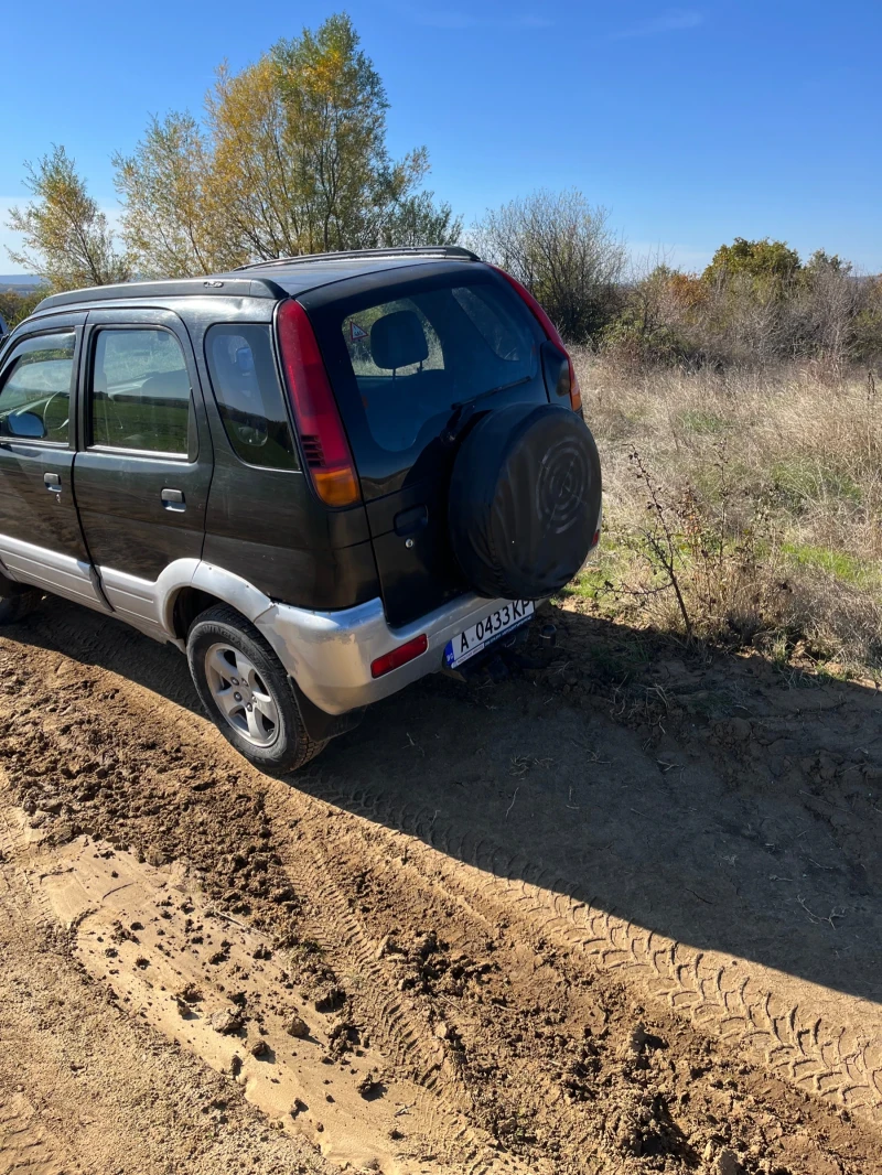 Daihatsu Terios, снимка 4 - Автомобили и джипове - 52271160