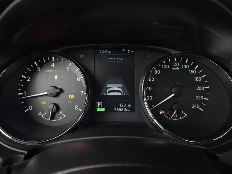 Nissan X-trail 2.5 2WD SMART, снимка 8 - Автомобили и джипове - 56357539