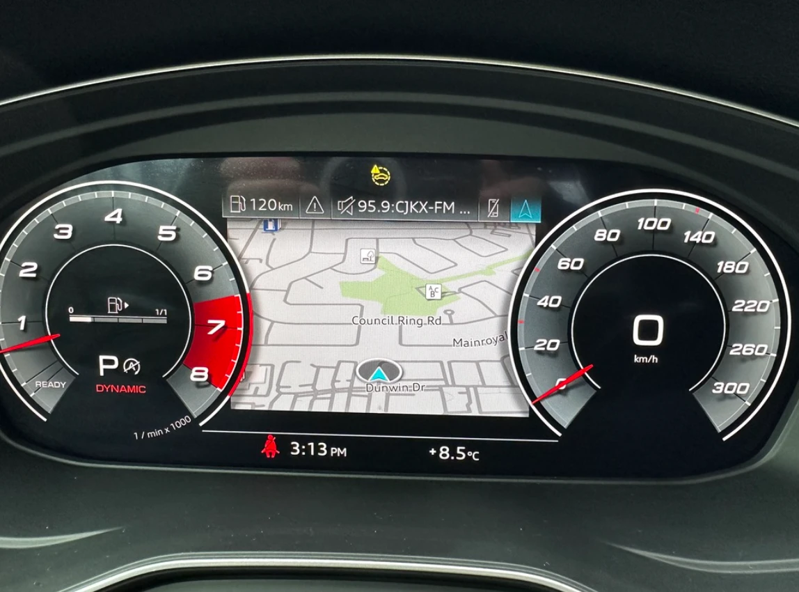 Audi SQ5 PANO* KEYLESS* BOSE* КАМЕРИ* ПОДГРЕВ*  - изображение 10