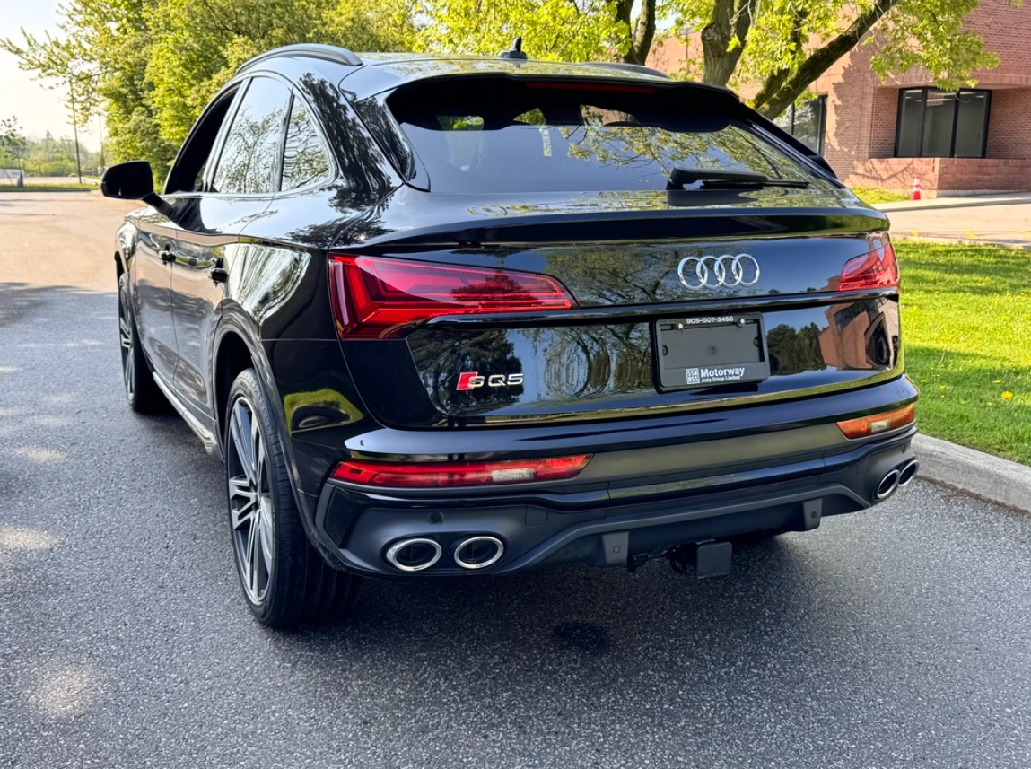 Audi SQ5 PANO* KEYLESS* BOSE* КАМЕРИ* ПОДГРЕВ*  - изображение 8