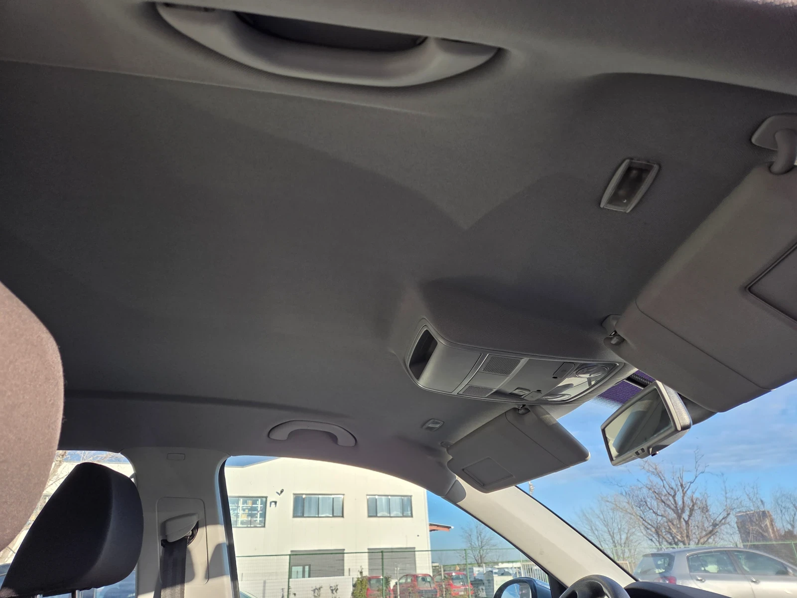 VW Tiguan 2, 0TDI140ks6sk4x4TEMPOMATPARKTRONIK | Mobile.bg � ����������� 15