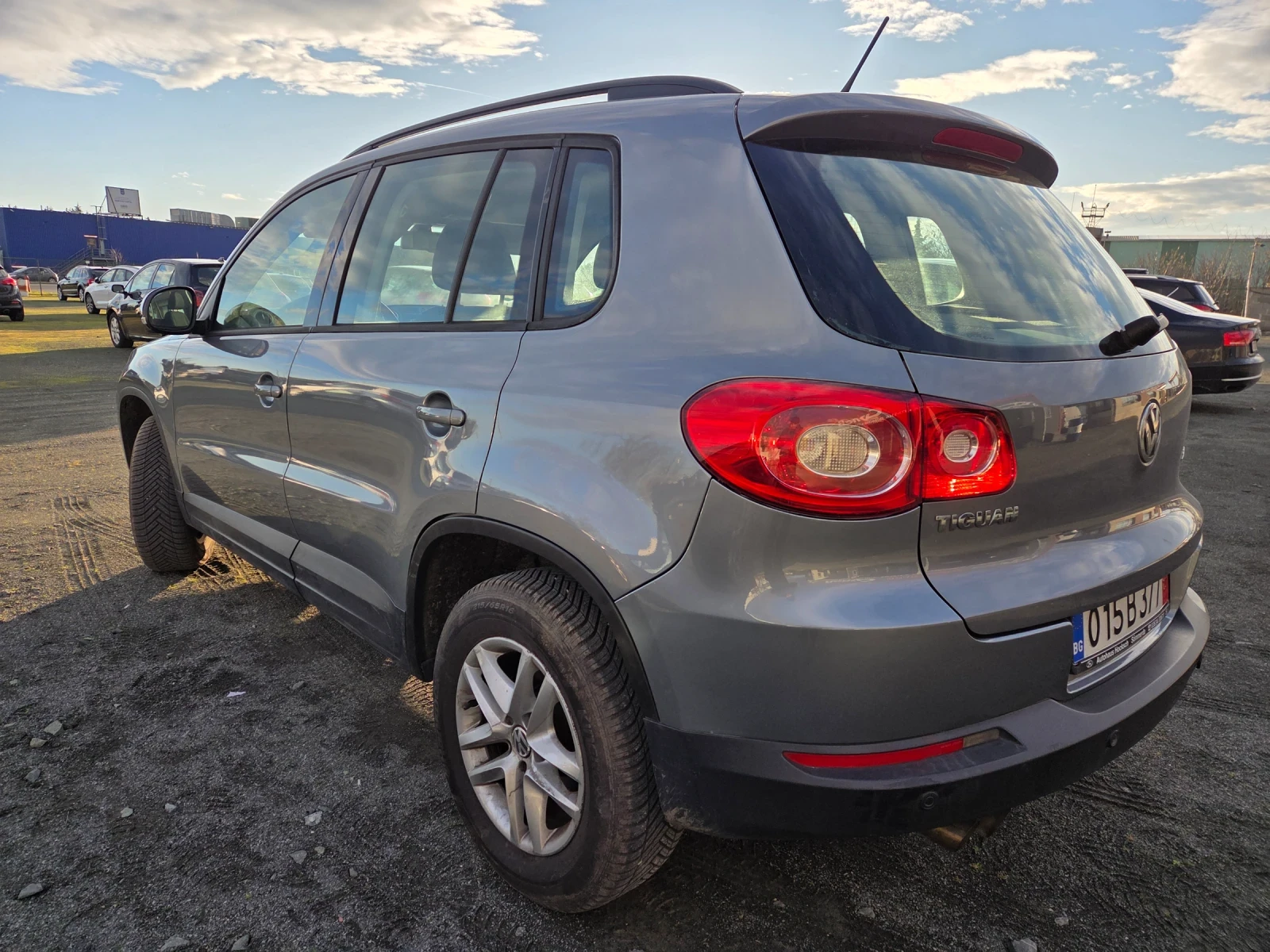 VW Tiguan 2, 0TDI140ks6sk4x4TEMPOMATPARKTRONIK | Mobile.bg � ����������� 6