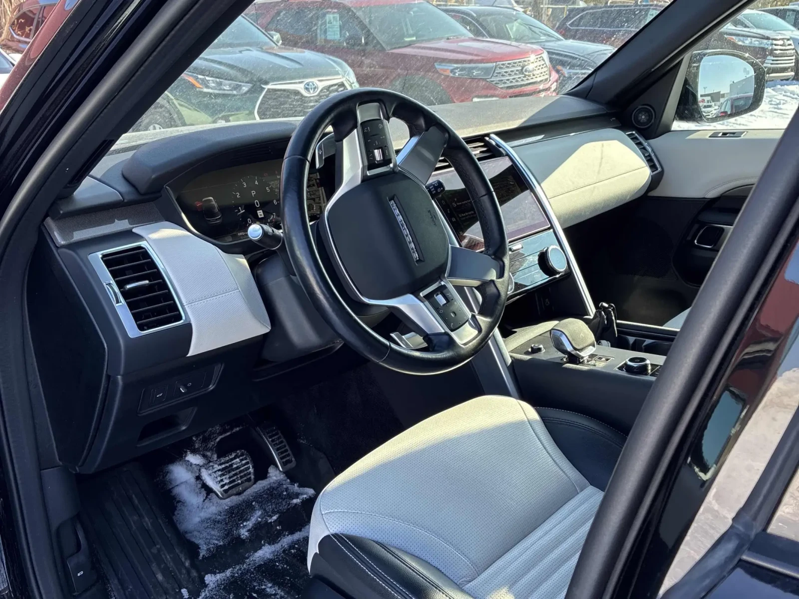 Land Rover Discovery R-Dynamic S * * CARFAX * * АВТО КРЕДИТ * * , снимка 8 - Автомобили и джипове - 54033508