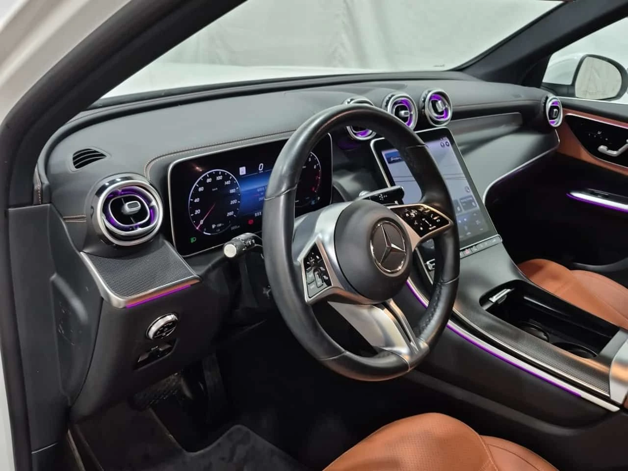 Mercedes-Benz GLC 300 | 360 КАМЕРИ| АМБИЕНТ| 2 КЛЮЧА| ПАНОРАМА| , снимка 10 - Автомобили и джипове - 54138059