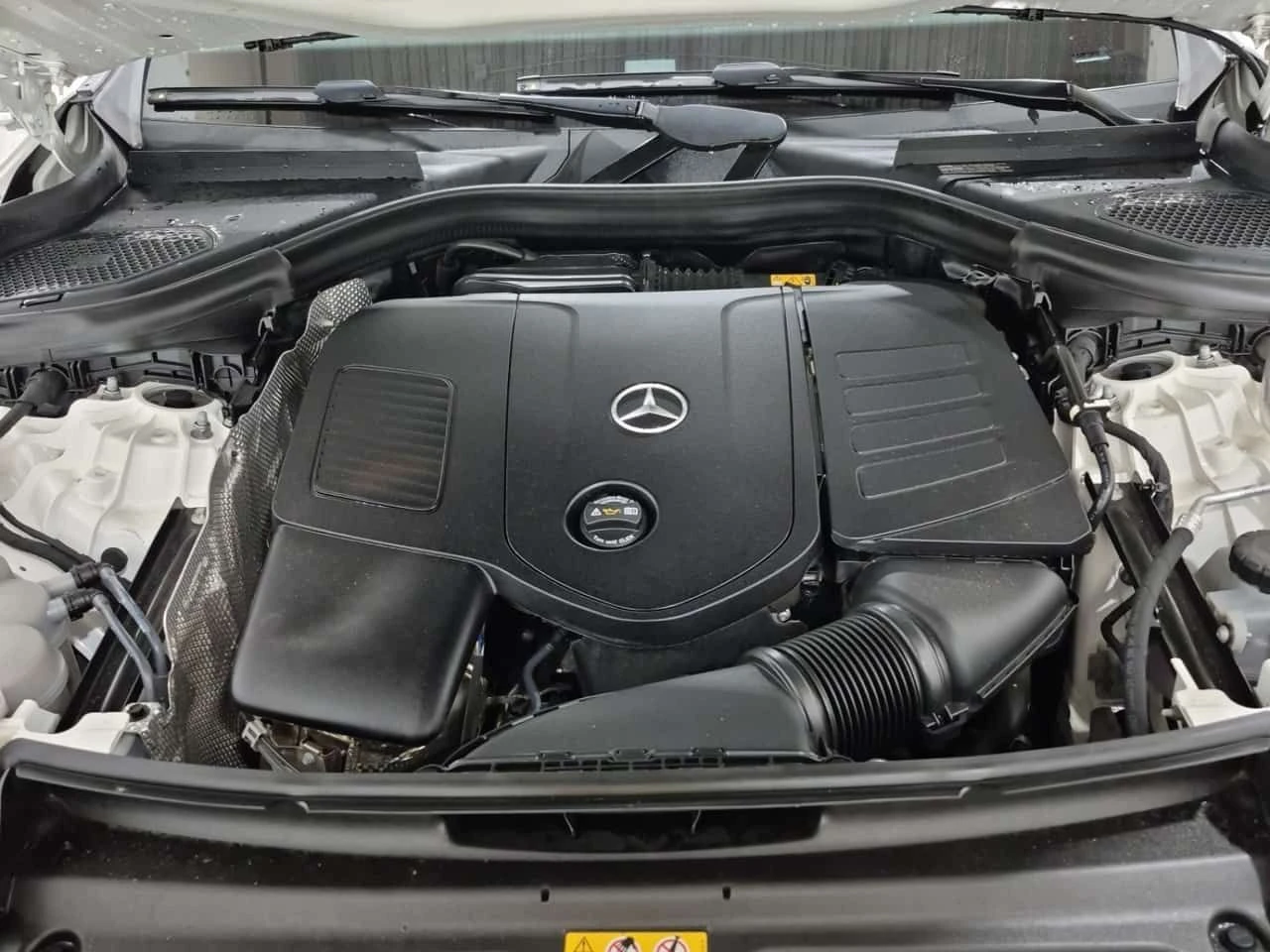 Mercedes-Benz GLC 300 | 360 КАМЕРИ| АМБИЕНТ| 2 КЛЮЧА| ПАНОРАМА| , снимка 8 - Автомобили и джипове - 54138059