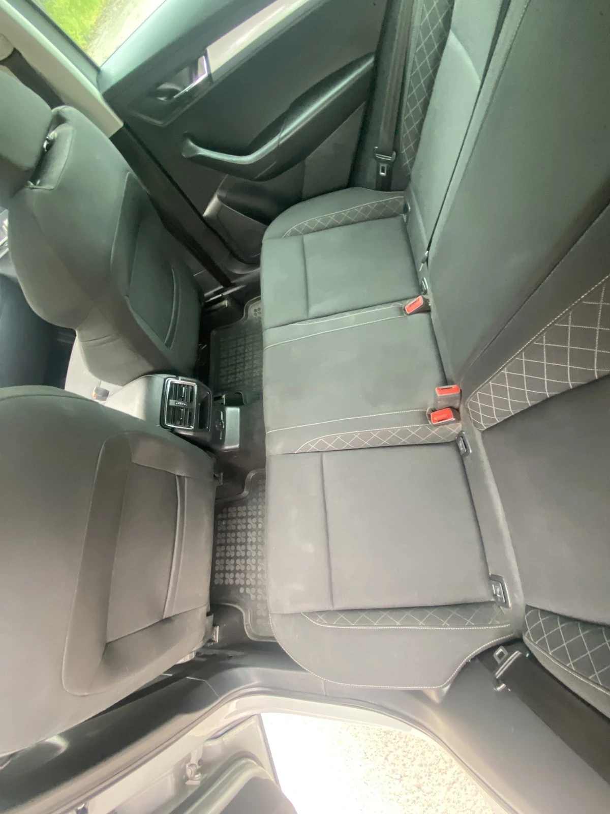 Skoda Karoq, снимка 12 - Автомобили и джипове - 54592529
