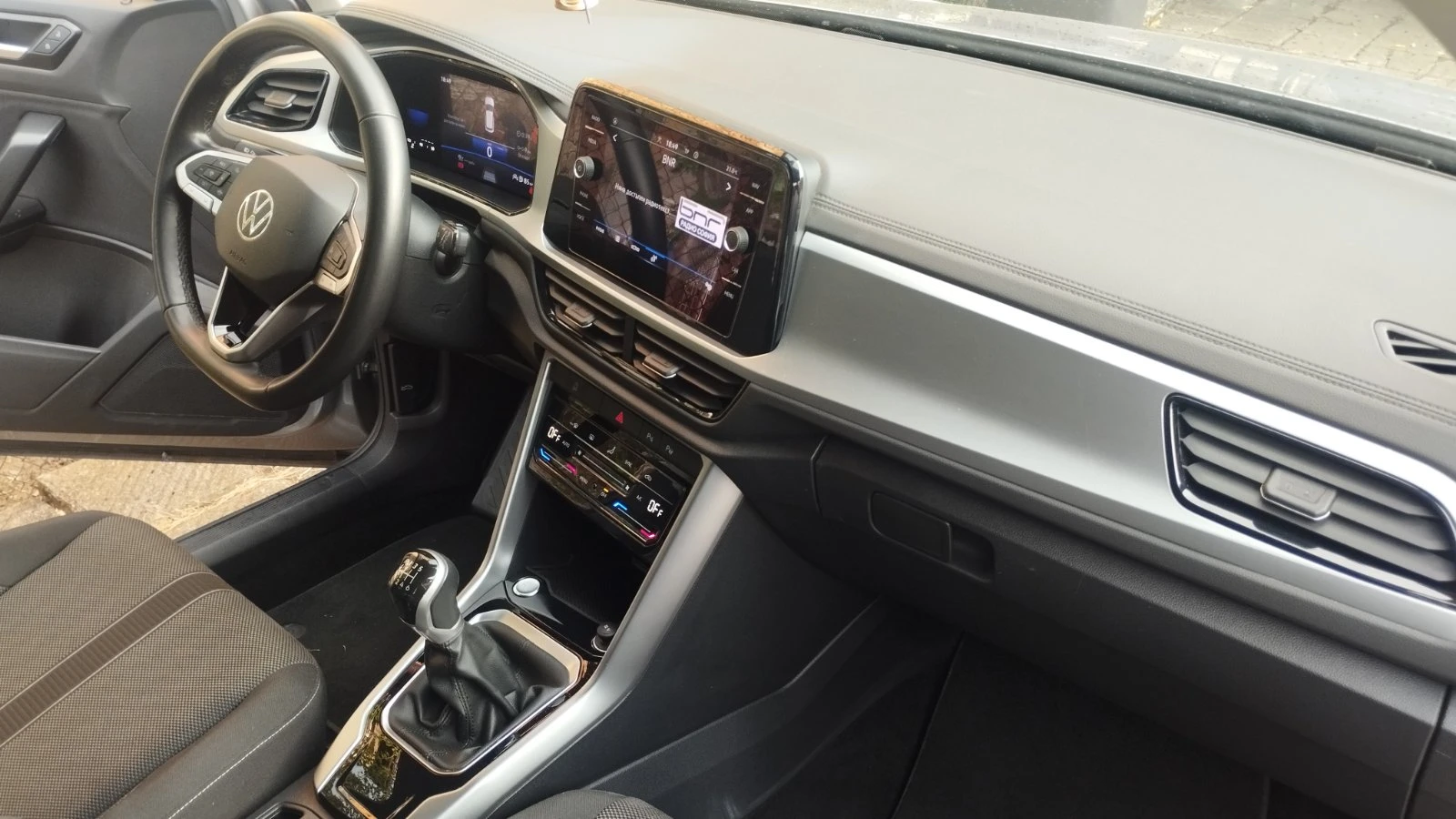 VW T-Roc * FACELIFT* Keyless* DIST* , снимка 7 - Автомобили и джипове - 54886196