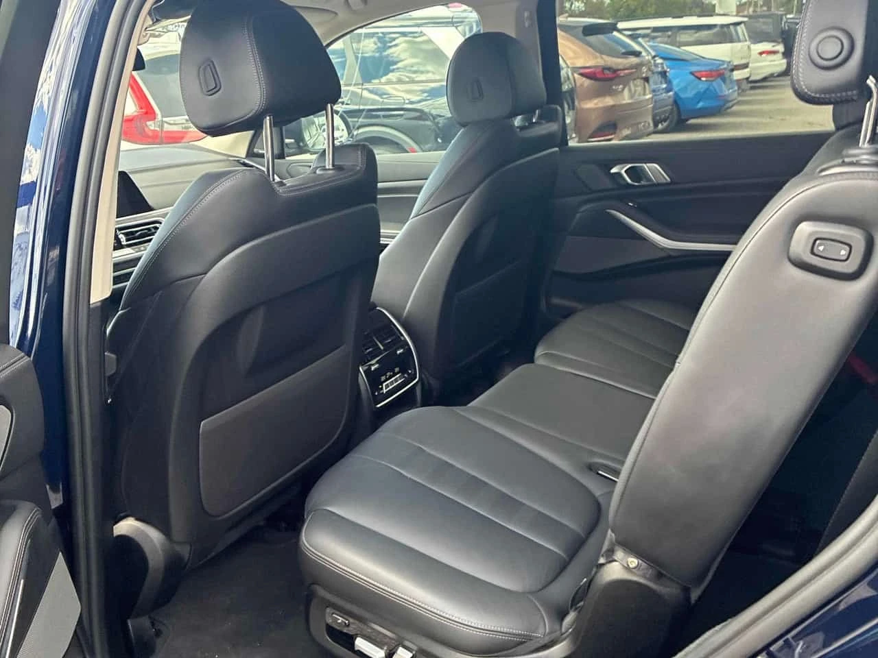 BMW X7 * xDrive40i * CARFAX * ����� �� ����������� | Mobile.bg � ����������� 11