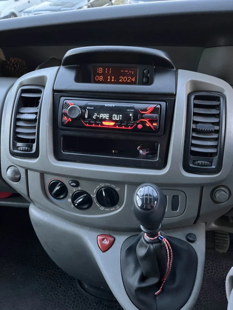 Opel Vivaro, снимка 9 - Бусове и автобуси - 47959574