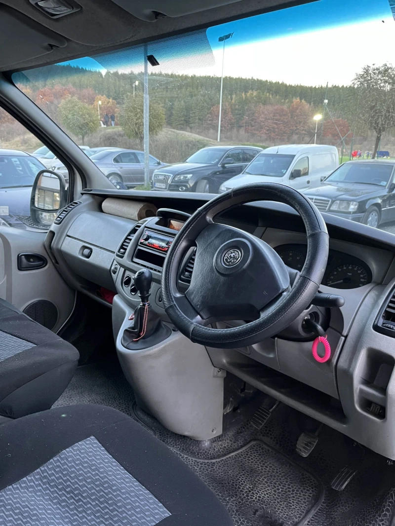 Opel Vivaro, снимка 7 - Бусове и автобуси - 47959574