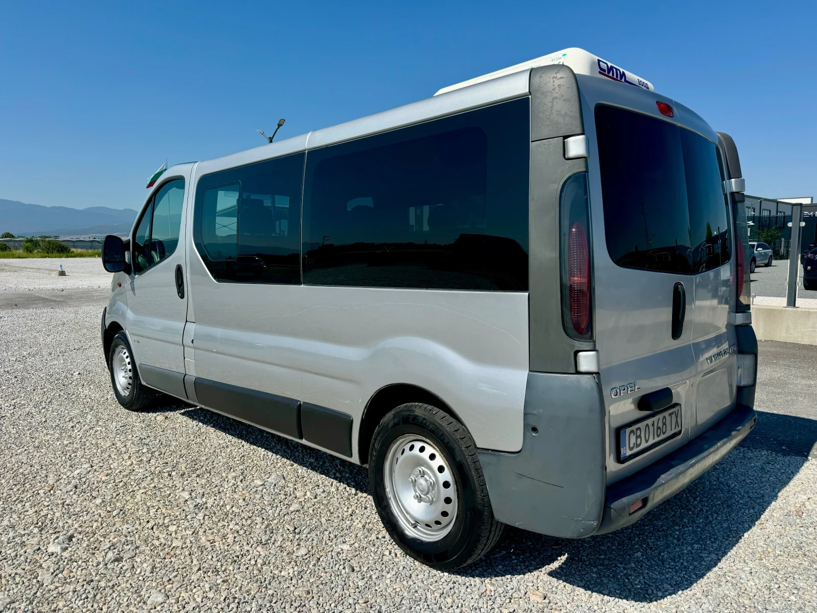 Opel Vivaro 1.9D 8+ 1 KLIMATIC - изображение 7