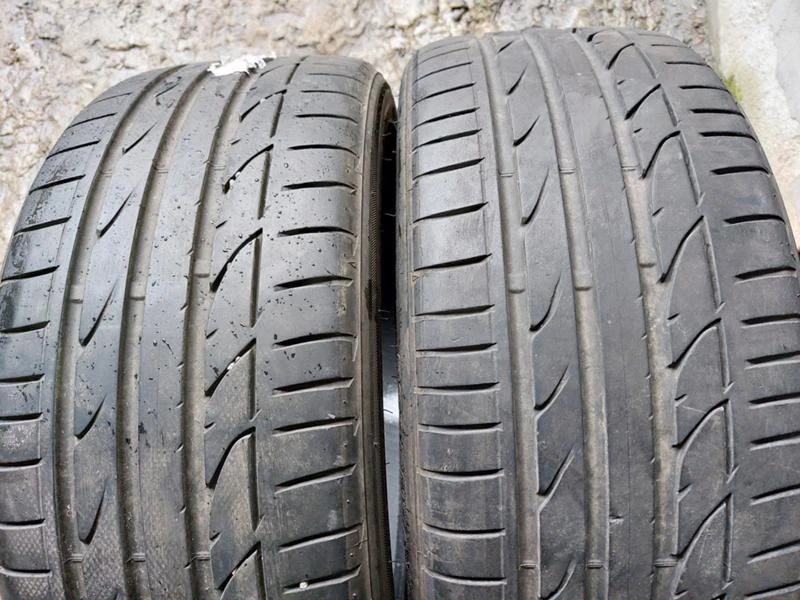 Гуми Летни 235/40R19, снимка 3 - Гуми и джанти - 37110842