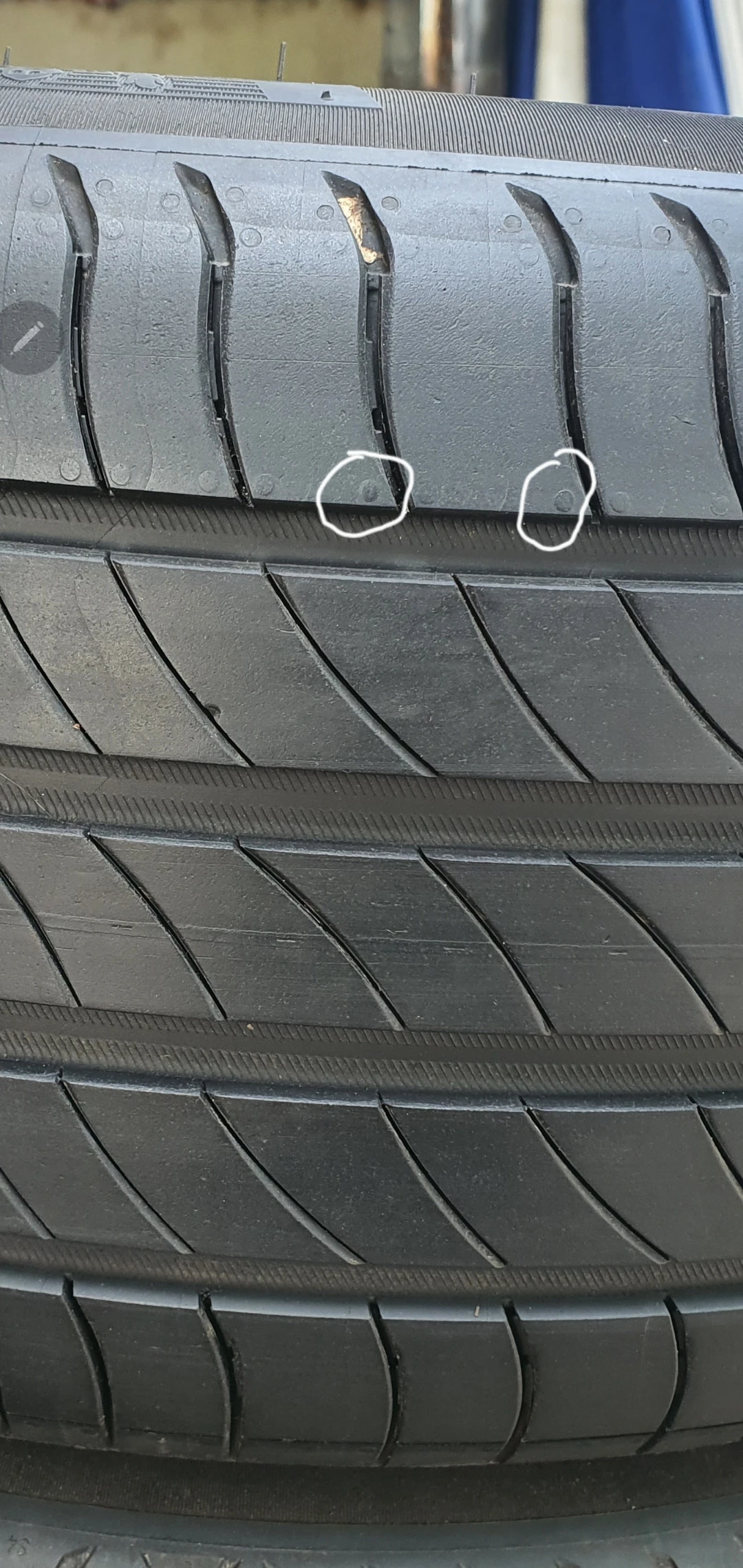 Гуми Летни 225/50R17, снимка 2 - Гуми и джанти - 54764377