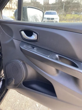 Renault Clio 1.2i Euro 6, снимка 13