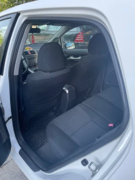 Toyota Auris 2.0 D4D, снимка 8