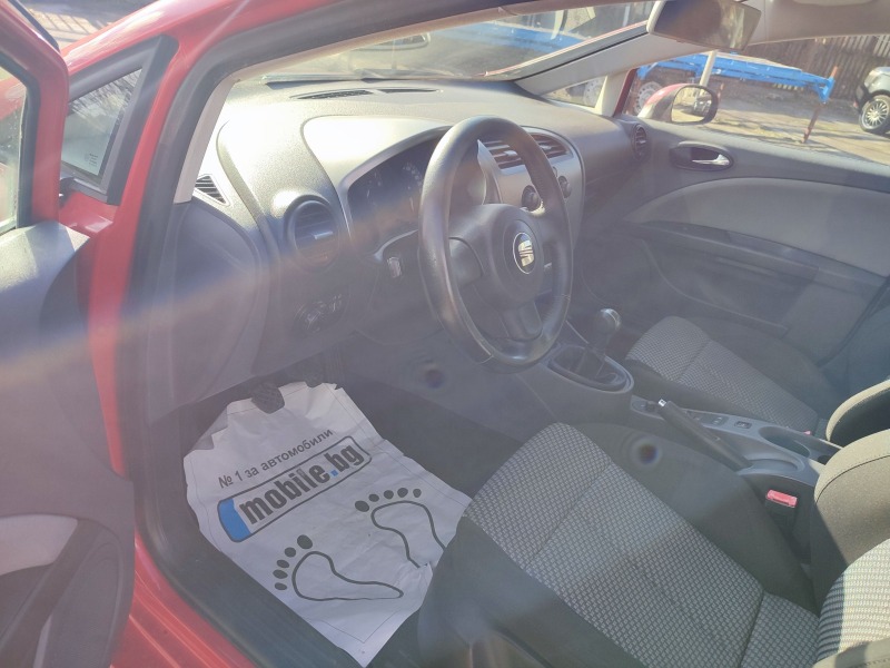 Seat Leon 1.4I-75кс, снимка 7 - Автомобили и джипове - 43199839