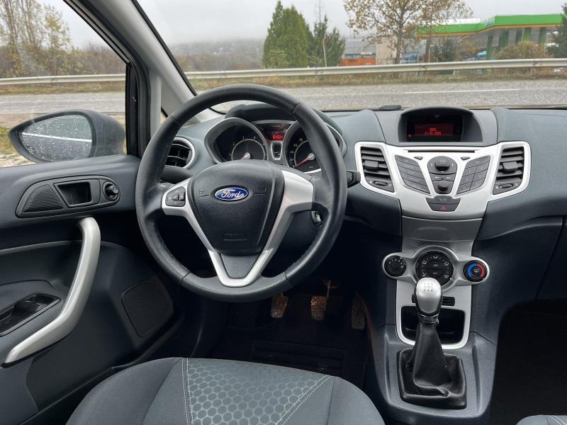 Ford Fiesta 1.3I 82кс EURO 4 КЛИМАТИК , снимка 12 - Автомобили и джипове - 43121241