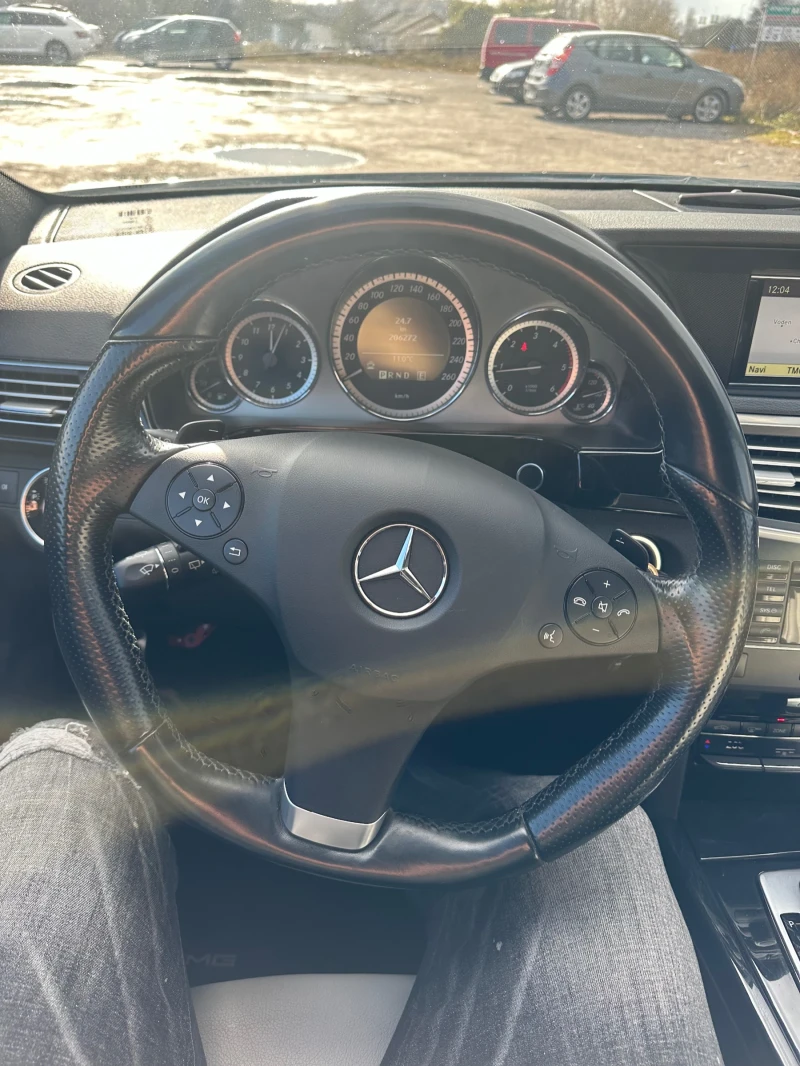 Mercedes-Benz E 220 AMG, снимка 14 - Автомобили и джипове - 47989736