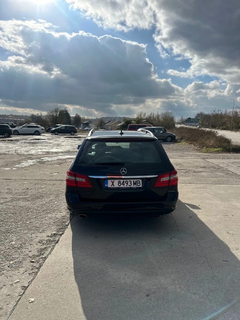 Mercedes-Benz E 220 AMG, снимка 5 - Автомобили и джипове - 47989736