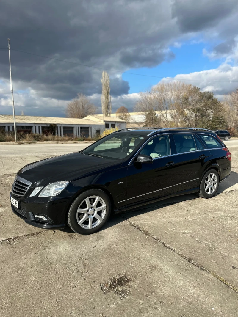 Mercedes-Benz E 220 AMG, снимка 3 - Автомобили и джипове - 47989736