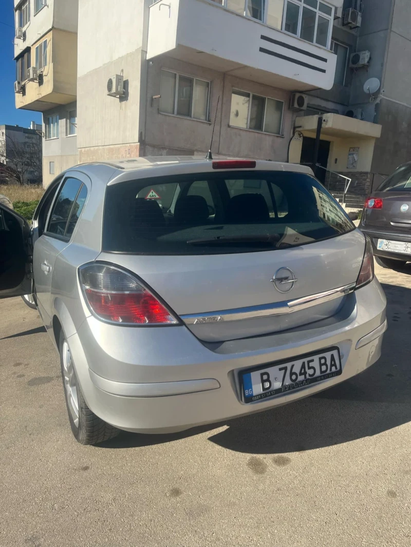 Opel Astra, снимка 2 - Автомобили и джипове - 48546186