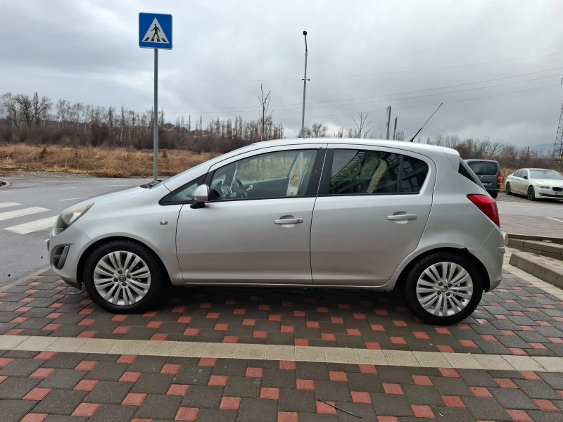 Opel Corsa 1.2 фабр.газ, верига, снимка 3 - Автомобили и джипове - 49322069