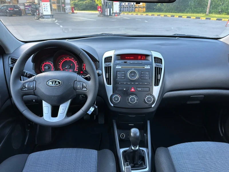 Kia Ceed 1.4 BIFUEL GAZ/BENZIN, снимка 10 - Автомобили и джипове - 51970197