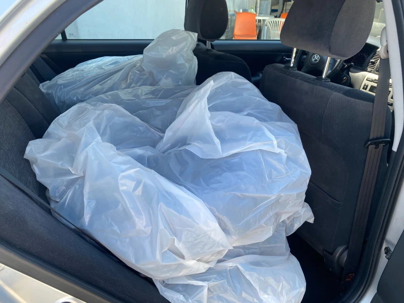 Toyota Corolla 1.4 SOL MT, снимка 12 - Автомобили и джипове - 50914991