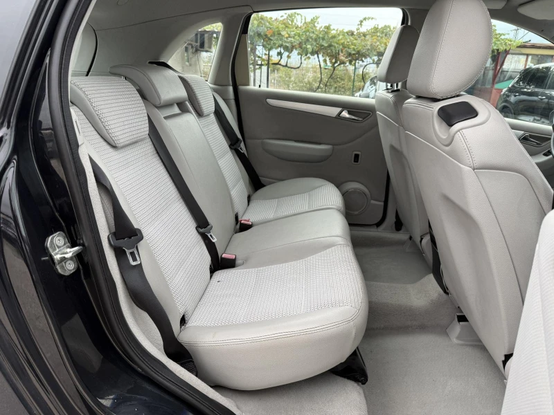 Mercedes-Benz B 170 1.7i Italia 116kc, снимка 13 - Автомобили и джипове - 52117446