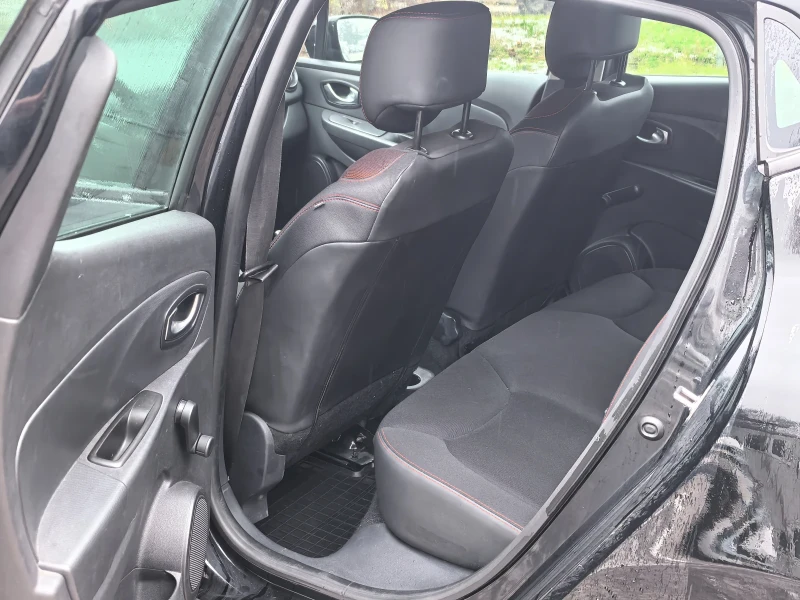 Renault Clio 1.2i Euro 6, снимка 8 - Автомобили и джипове - 53216485