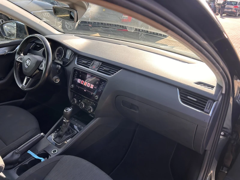 Skoda Octavia 1.5TGI AVTOMAT/NAVI/KAMERA EURO 6, снимка 10 - Автомобили и джипове - 52403945