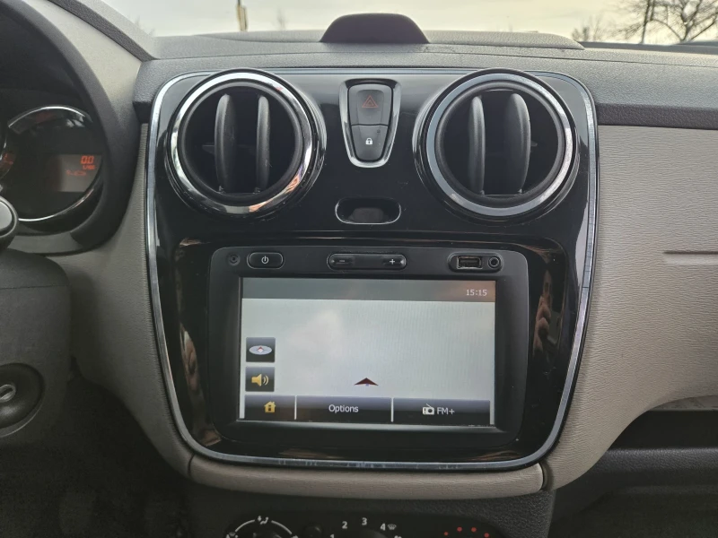 Dacia Lodgy 1.5DCI-110кс= 7МЕСТА= 6СКОРОСТИ= НАВИ, снимка 4 - Автомобили и джипове - 53280503