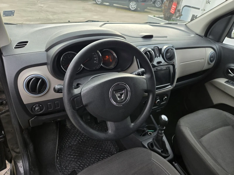 Dacia Lodgy 1.5DCI-110кс= 7МЕСТА= 6СКОРОСТИ= НАВИ, снимка 8 - Автомобили и джипове - 53280503