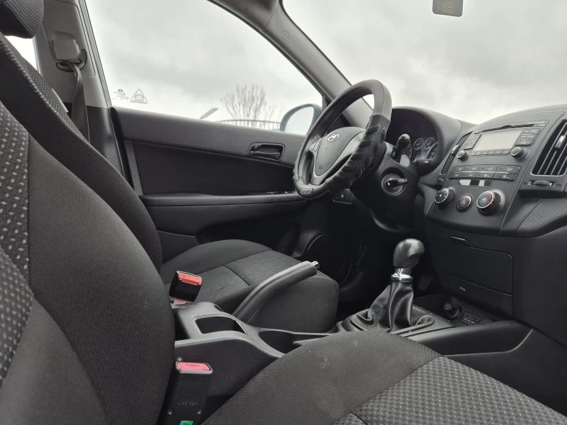 Hyundai I30, снимка 8 - Автомобили и джипове - 53416551