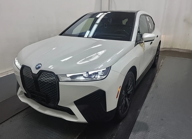 BMW iX XDRIVE40 - 66300 лв. / 33898.65 € - 92299526 1
