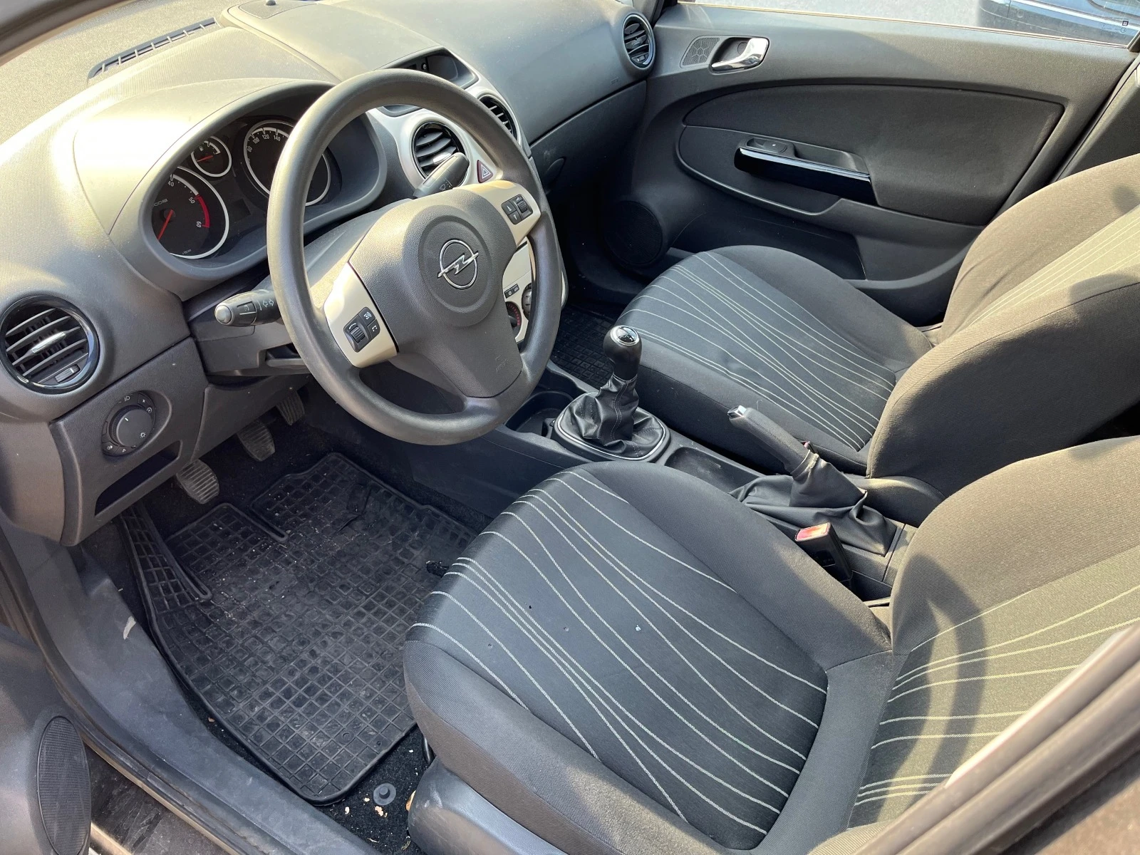 Opel Corsa 1.3CDTi 75кс  - изображение 5