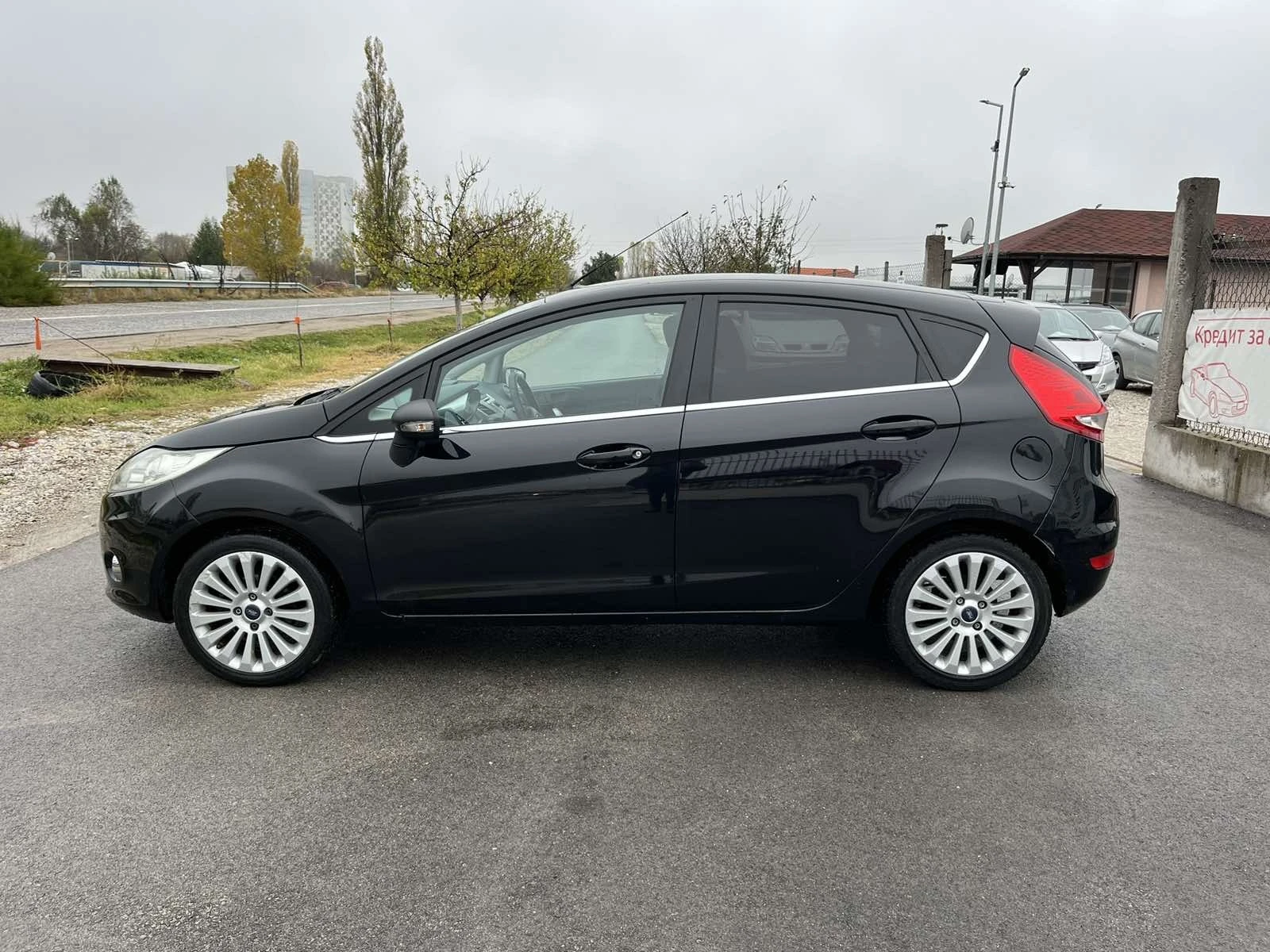 Ford Fiesta 1.3I 82кс EURO 4 КЛИМАТИК  - изображение 6