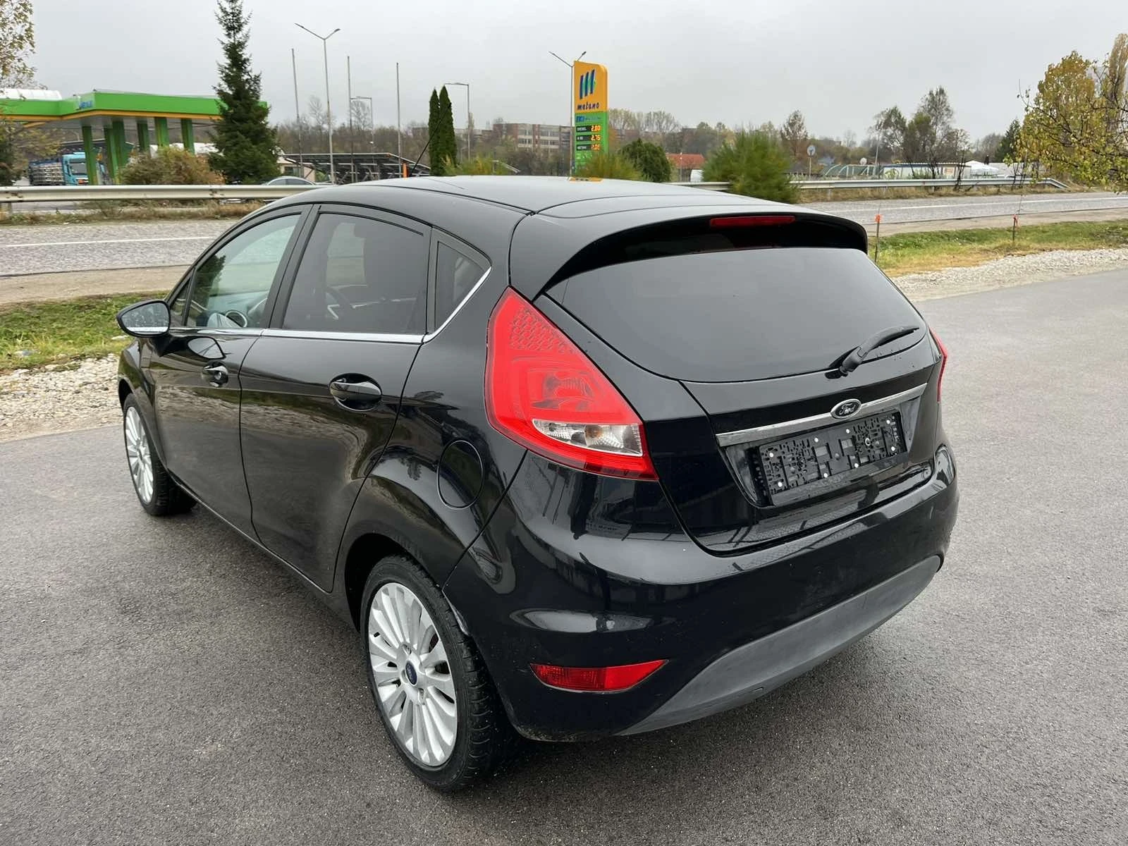 Ford Fiesta 1.3I 82кс EURO 4 КЛИМАТИК  - изображение 5