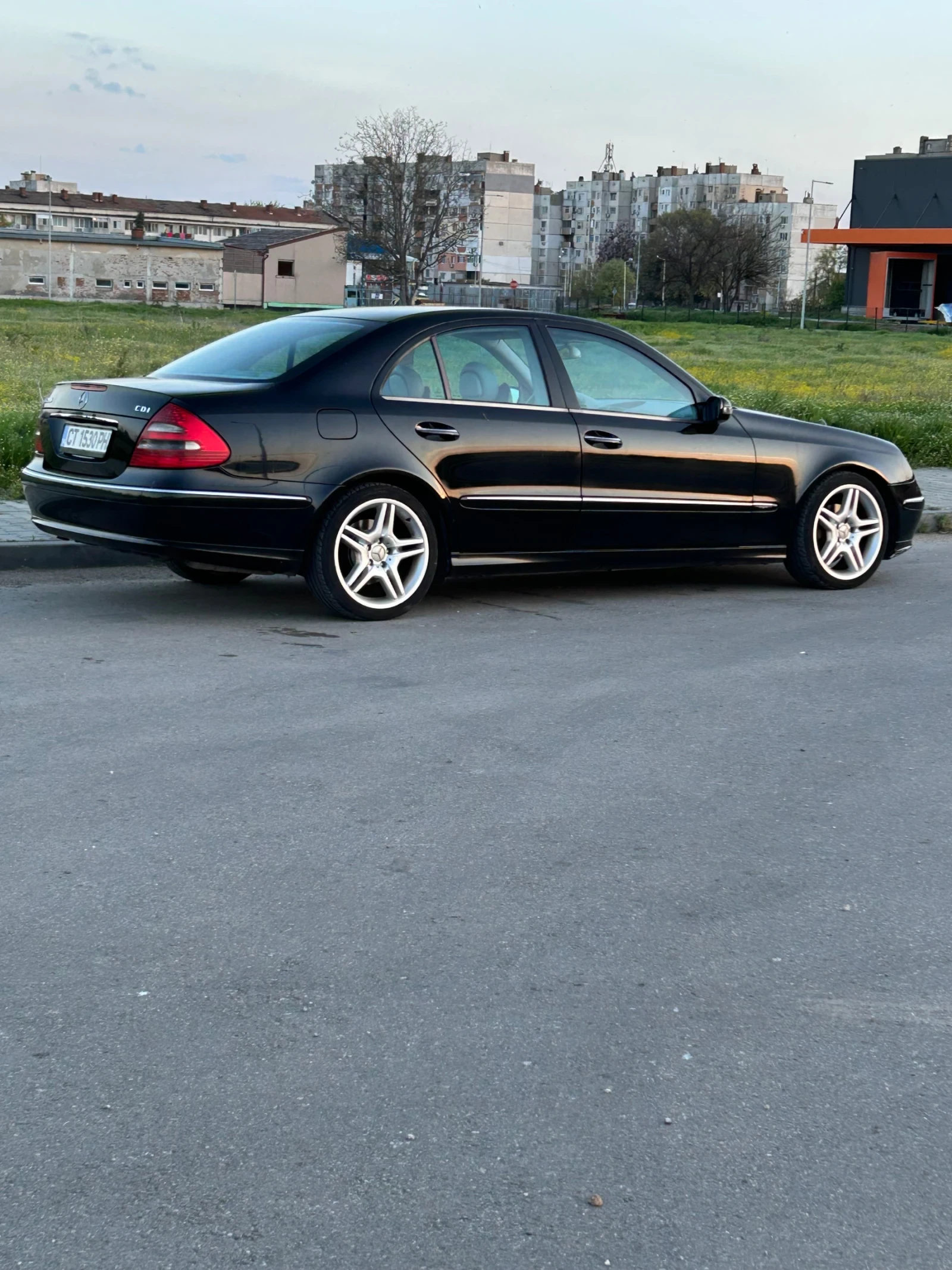 Mercedes-Benz E 270  - изображение 6