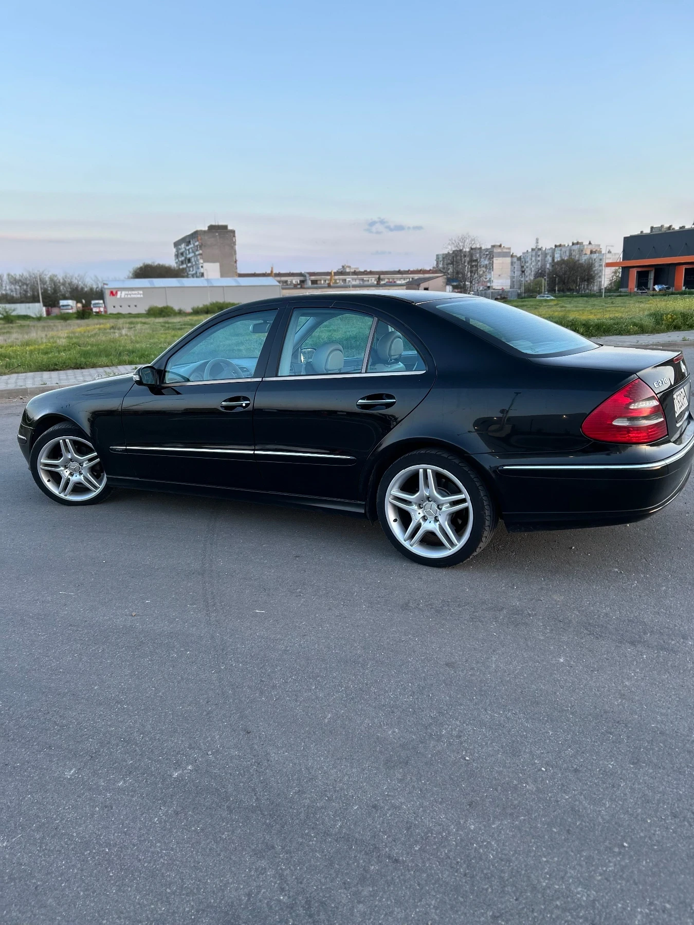 Mercedes-Benz E 270  - изображение 5