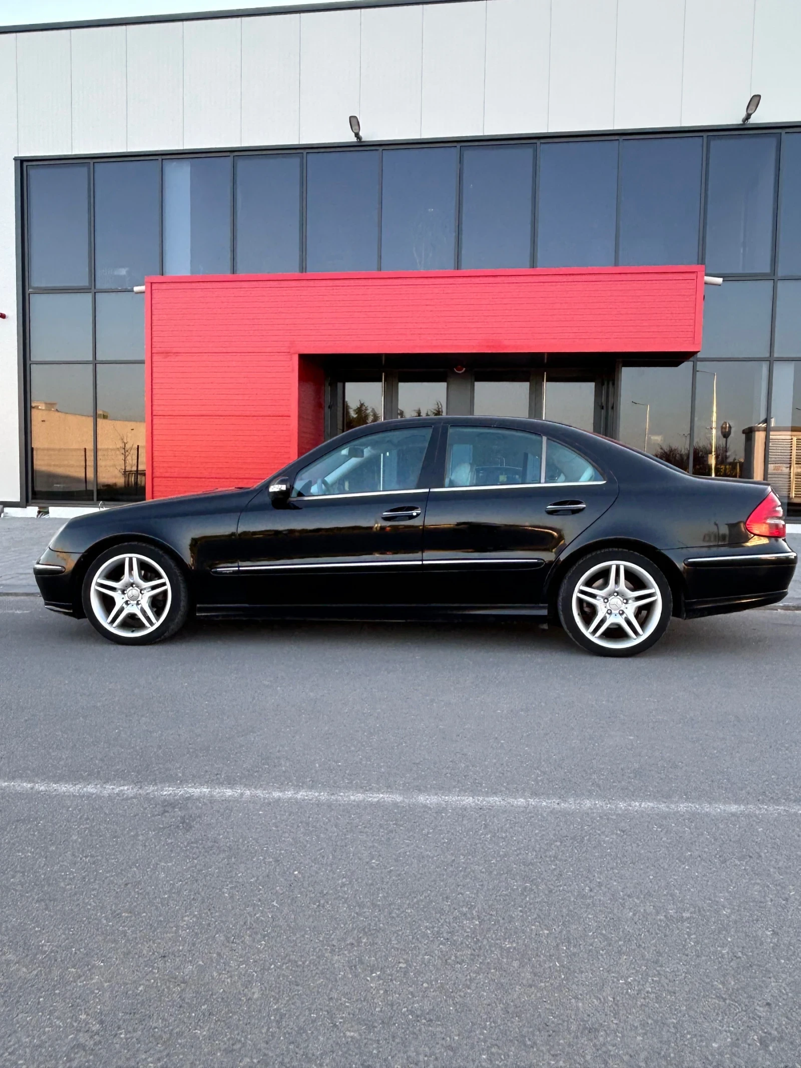 Mercedes-Benz E 270  - изображение 7