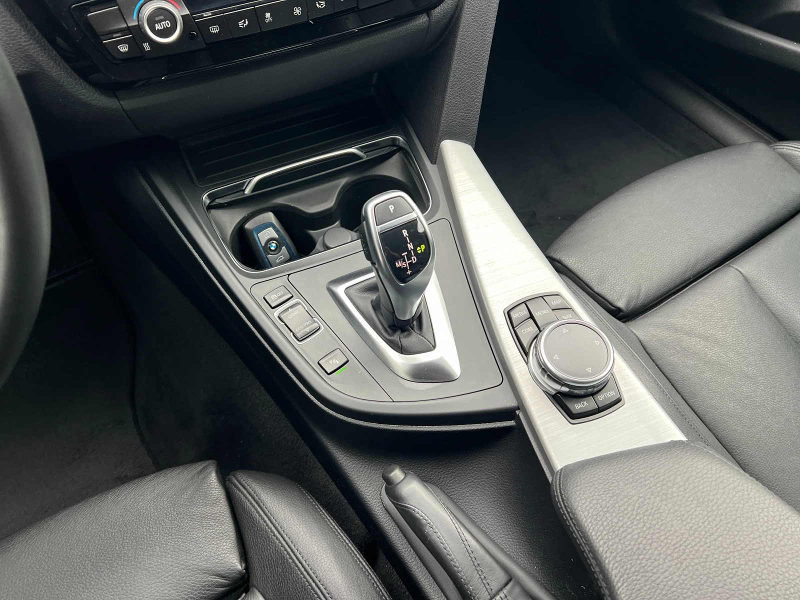 BMW 3gt 20d xDrive M-Sport Full LED Keyless Камера Кожа - изображение 10