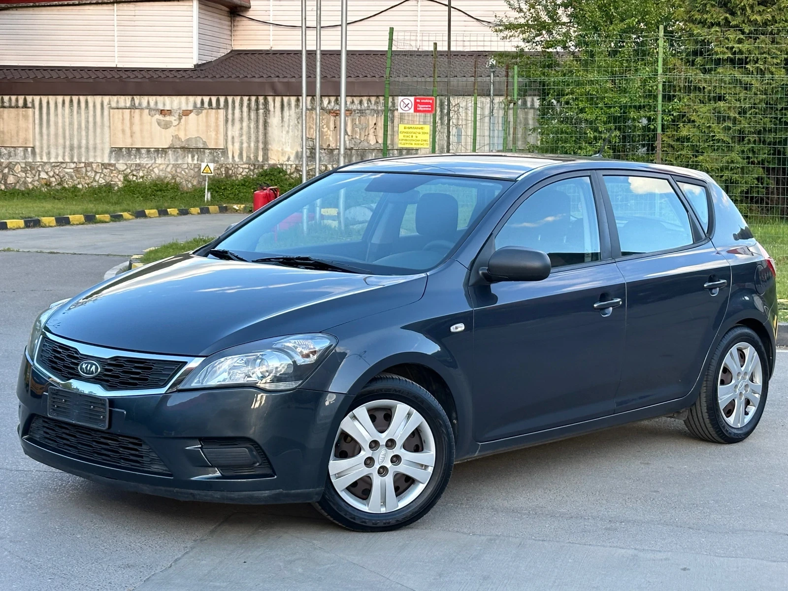 Kia Ceed 1.4 BIFUEL GAZ/BENZIN - изображение 2