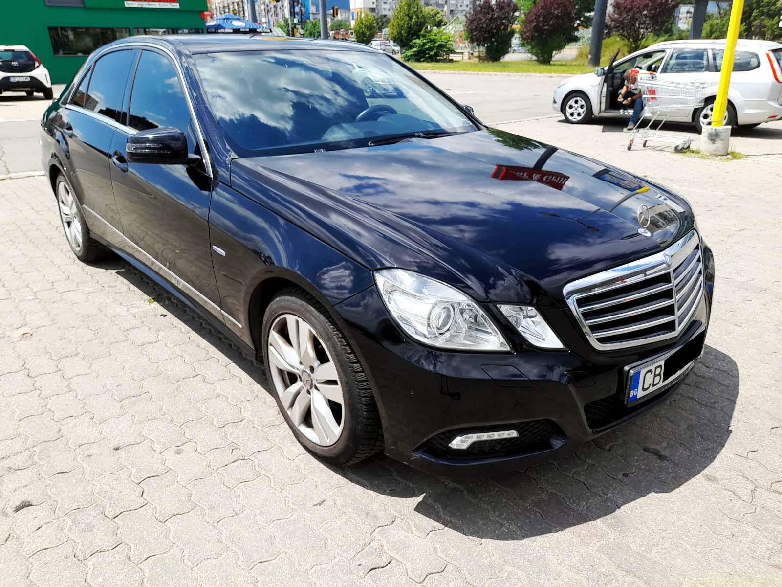 Mercedes-Benz E 200  - изображение 3