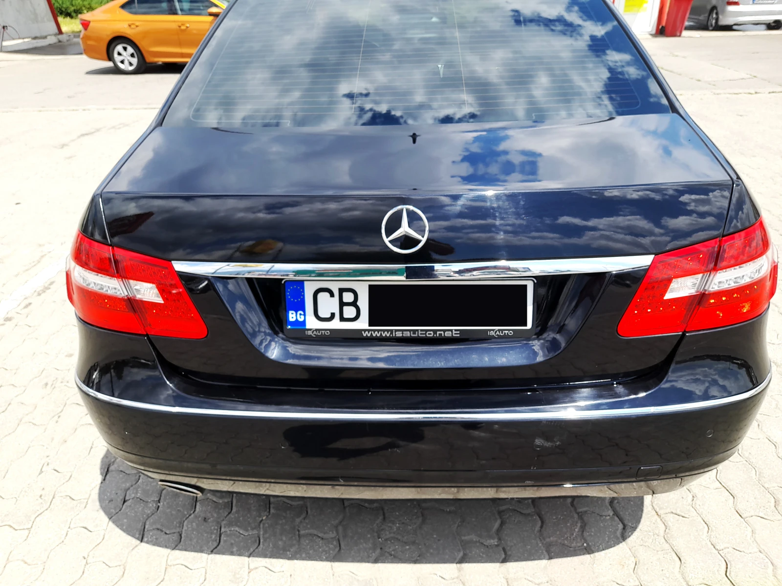 Mercedes-Benz E 200  - изображение 4
