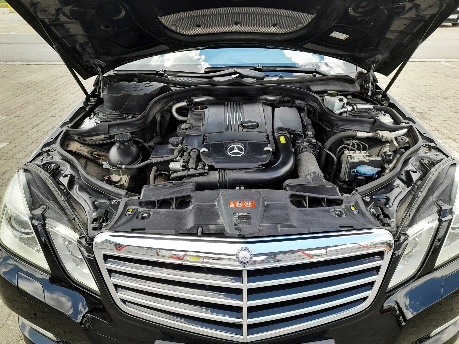 Mercedes-Benz E 200  - изображение 7
