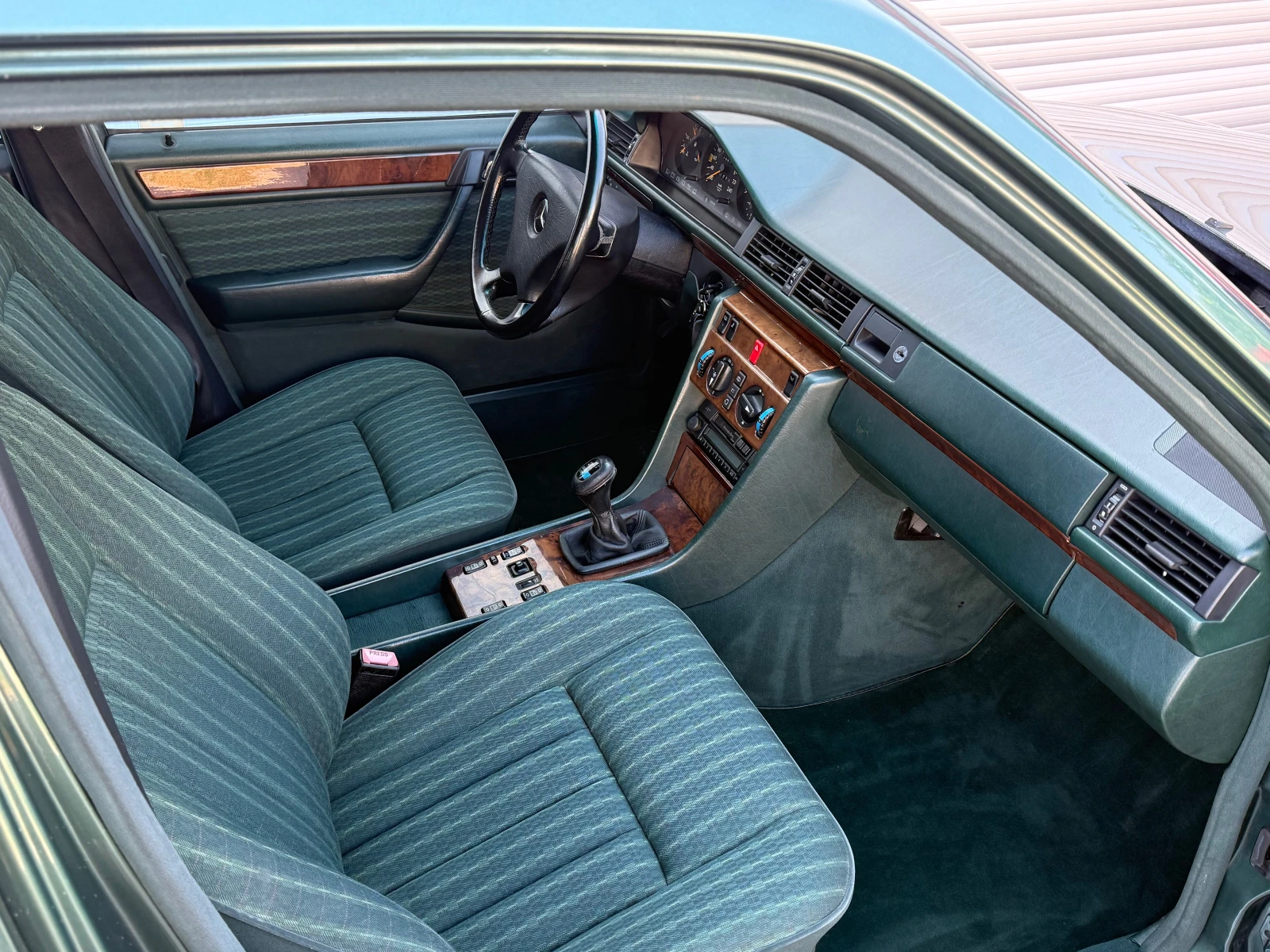 Mercedes-Benz 300 Е Klima - изображение 7