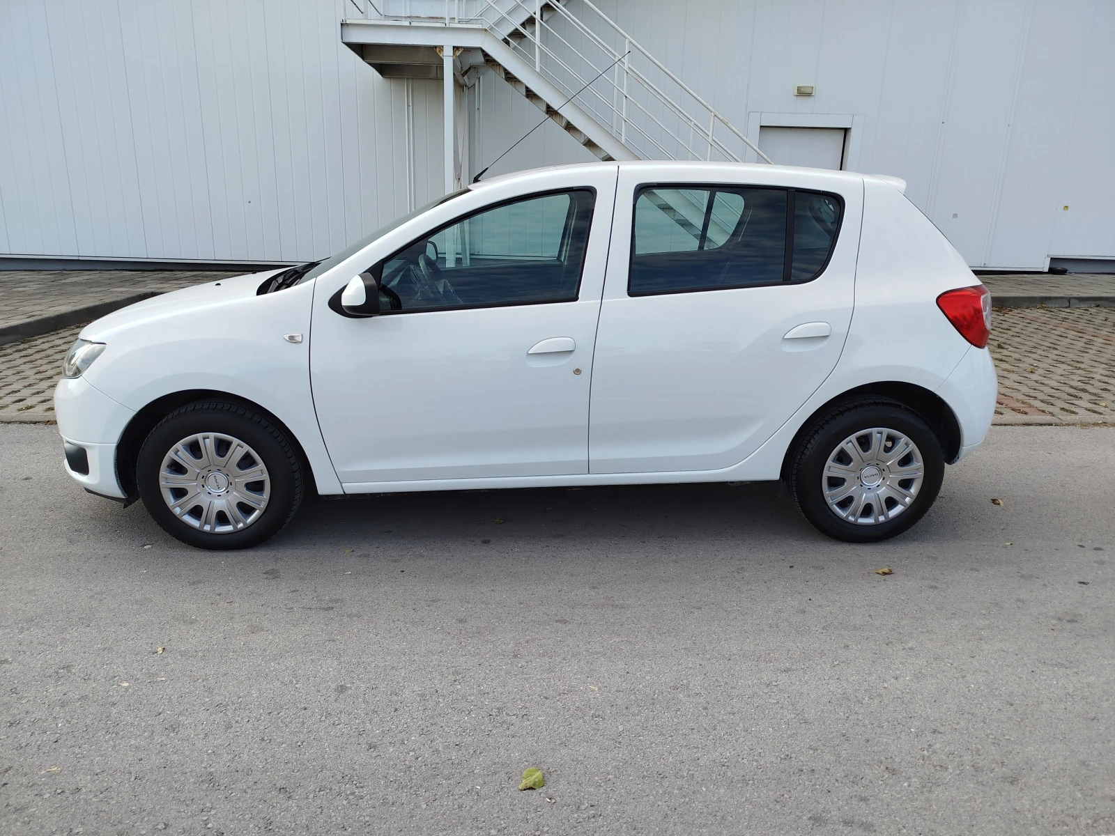 Dacia Sandero 1.5dci-NAVI-EURO-5 - изображение 3