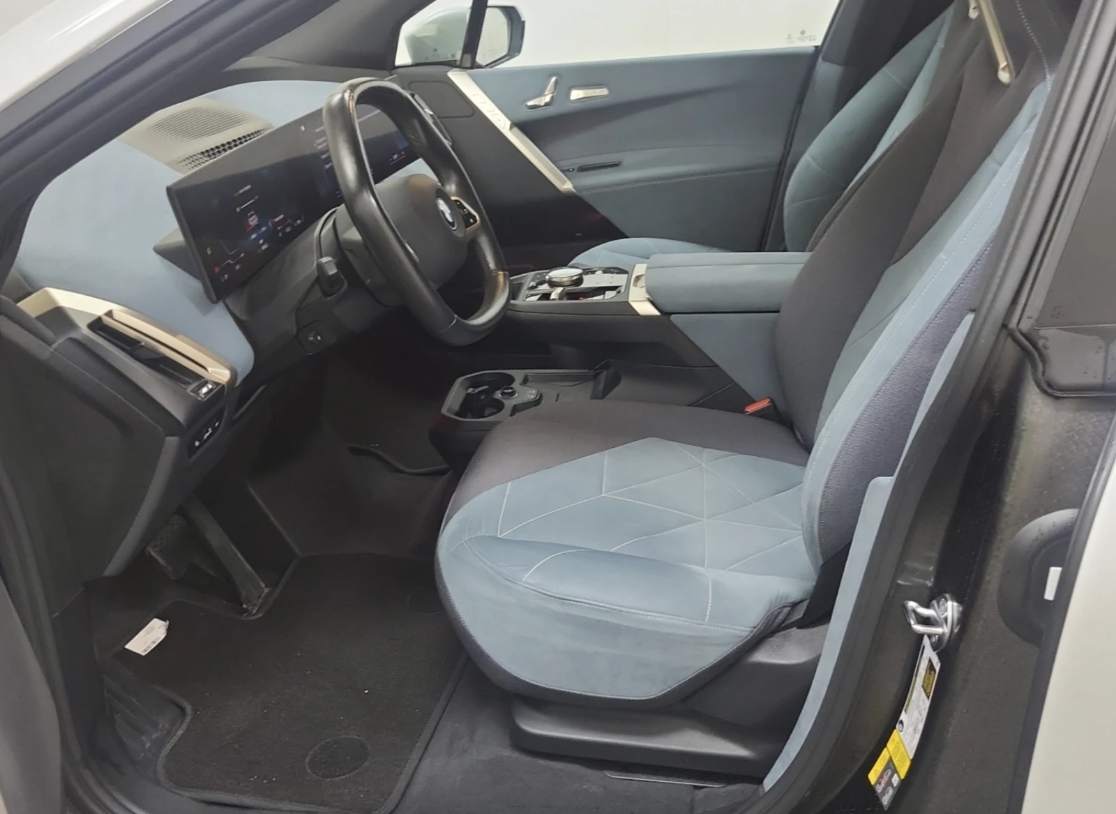 BMW iX XDRIVE40 - изображение 5